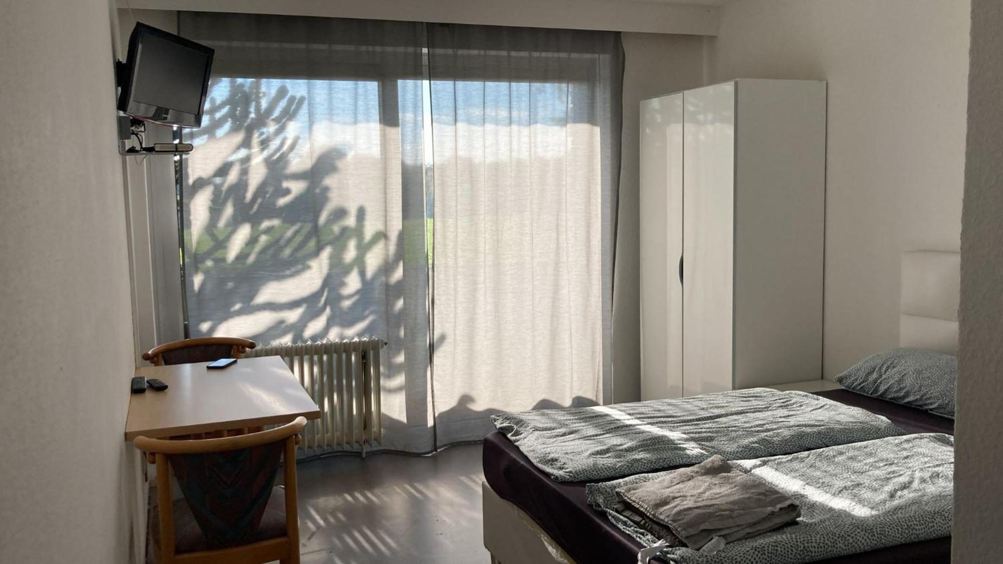 Highway 3 Guest house 2*